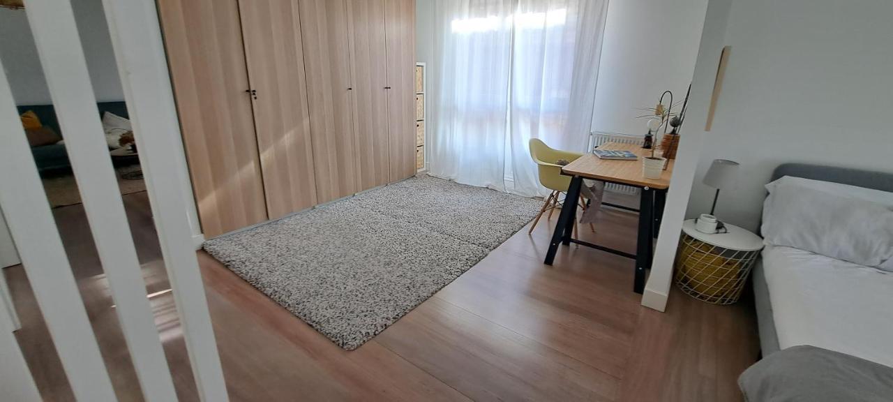 Apartamento Con Suite, Zona De Trabajo Y Yoga Wifi Y Garaje Castro Urdiales Bagian luar foto