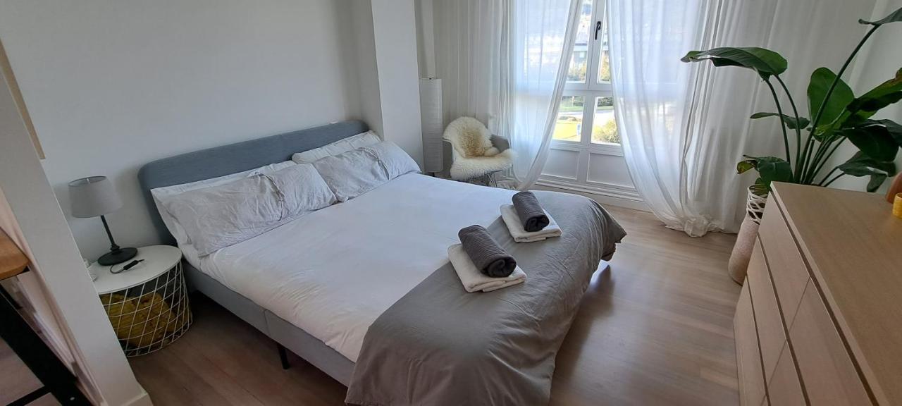 Apartamento Con Suite, Zona De Trabajo Y Yoga Wifi Y Garaje Castro Urdiales Bagian luar foto